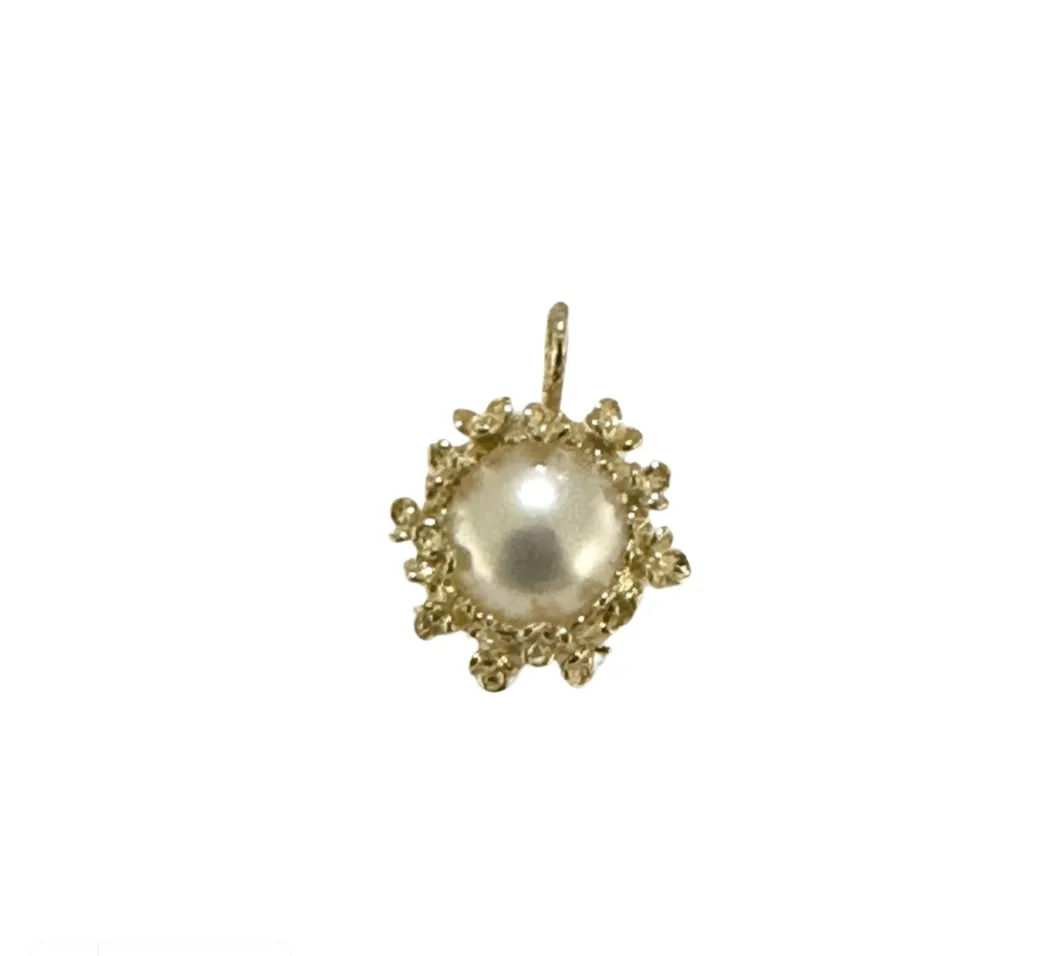 14K Yellow Gold 8 mm Freshwater Pearl Floral Pendant