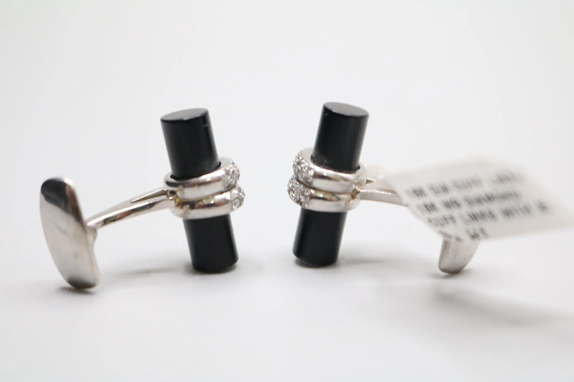 18K White Gold Diamond and Onyx Cufflinks (0.92 CTW) (Local Pick-up Only)