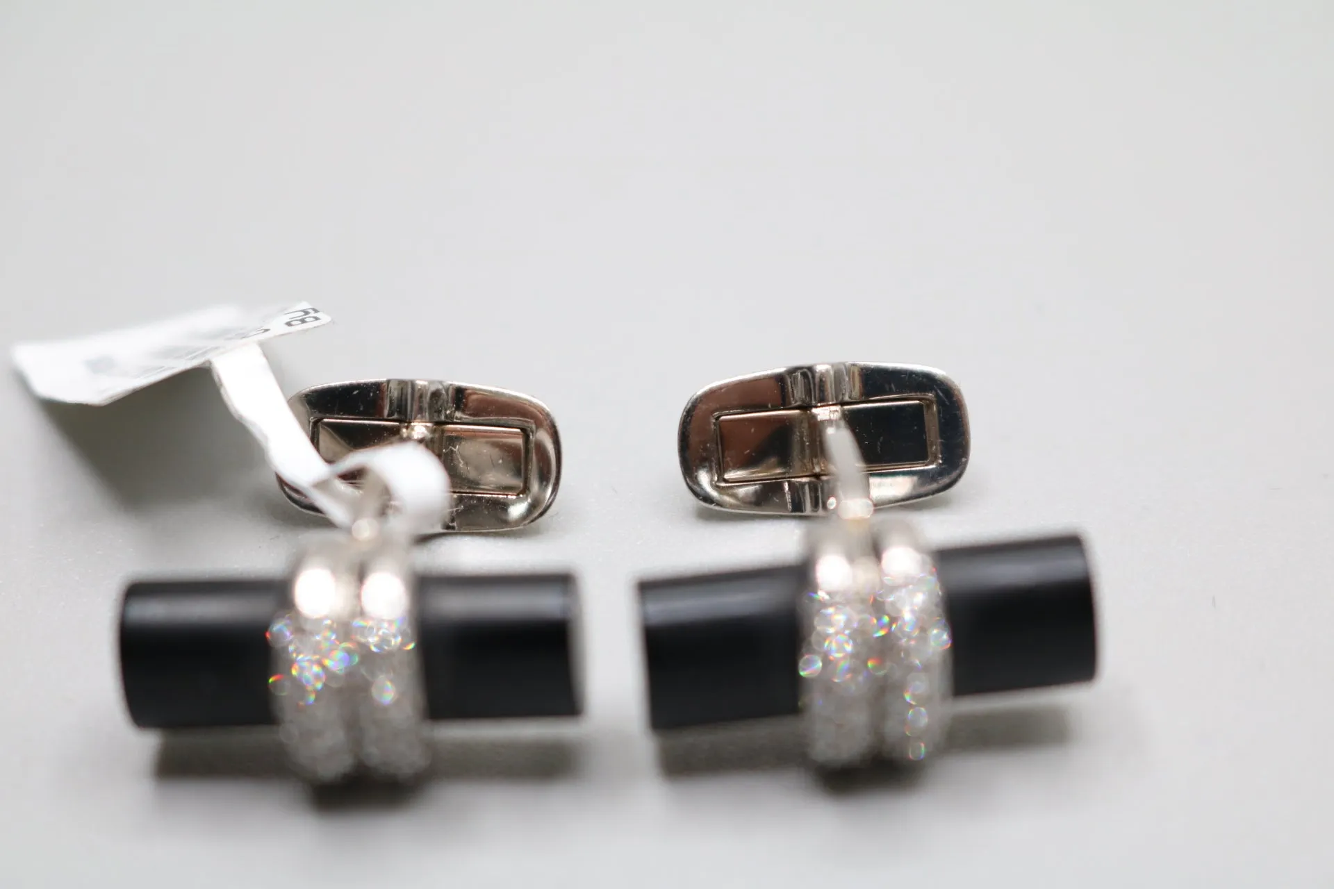 18K White Gold Diamond and Onyx Cufflinks (0.92 CTW) (Local Pick-up Only)