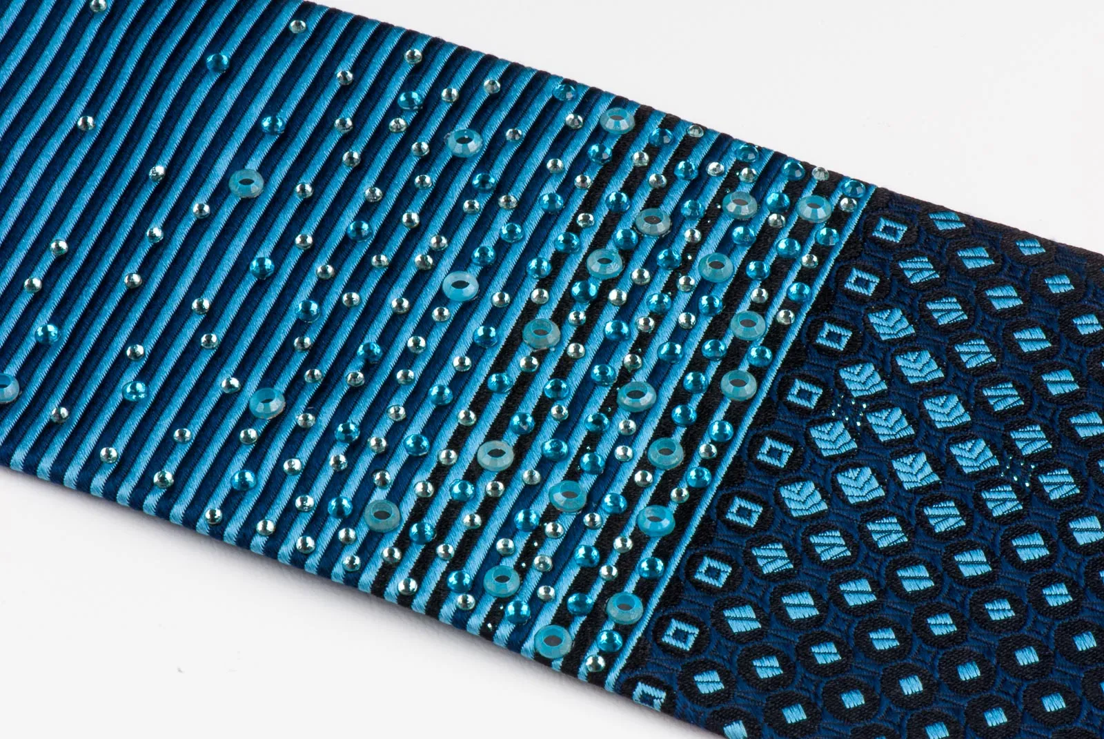 Grang Cia Mens Rhinestone Silk Necktie Blue Stripes Geometric Design 3 1/4 Inch