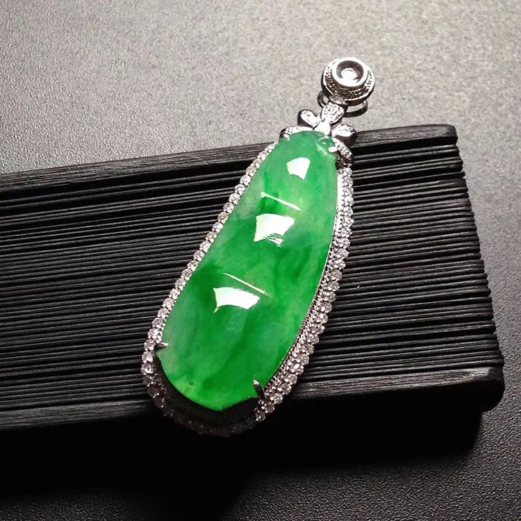 Natural Jade Pendant Jadeite Gold Pendant PT371