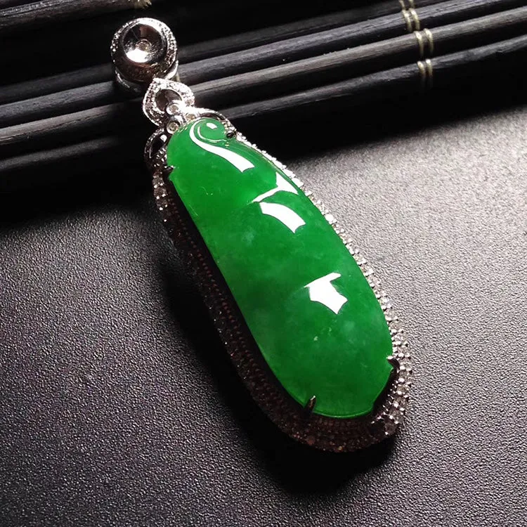 Natural Jade Pendant Jadeite Gold Pendant PT374