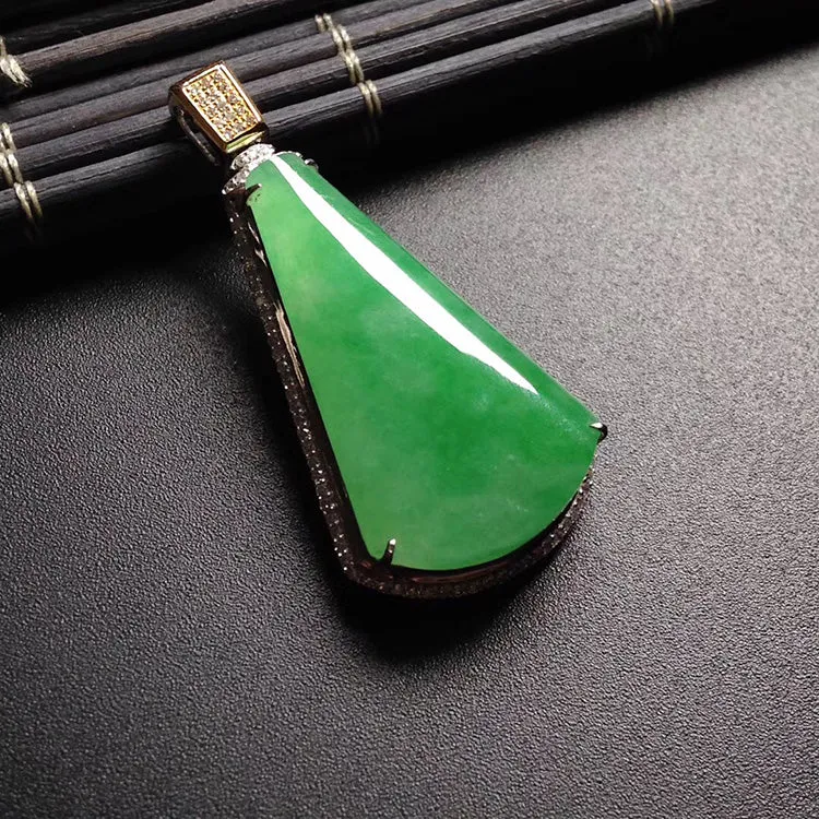 Natural Jade Pendant Jadeite Gold Pendant PT506