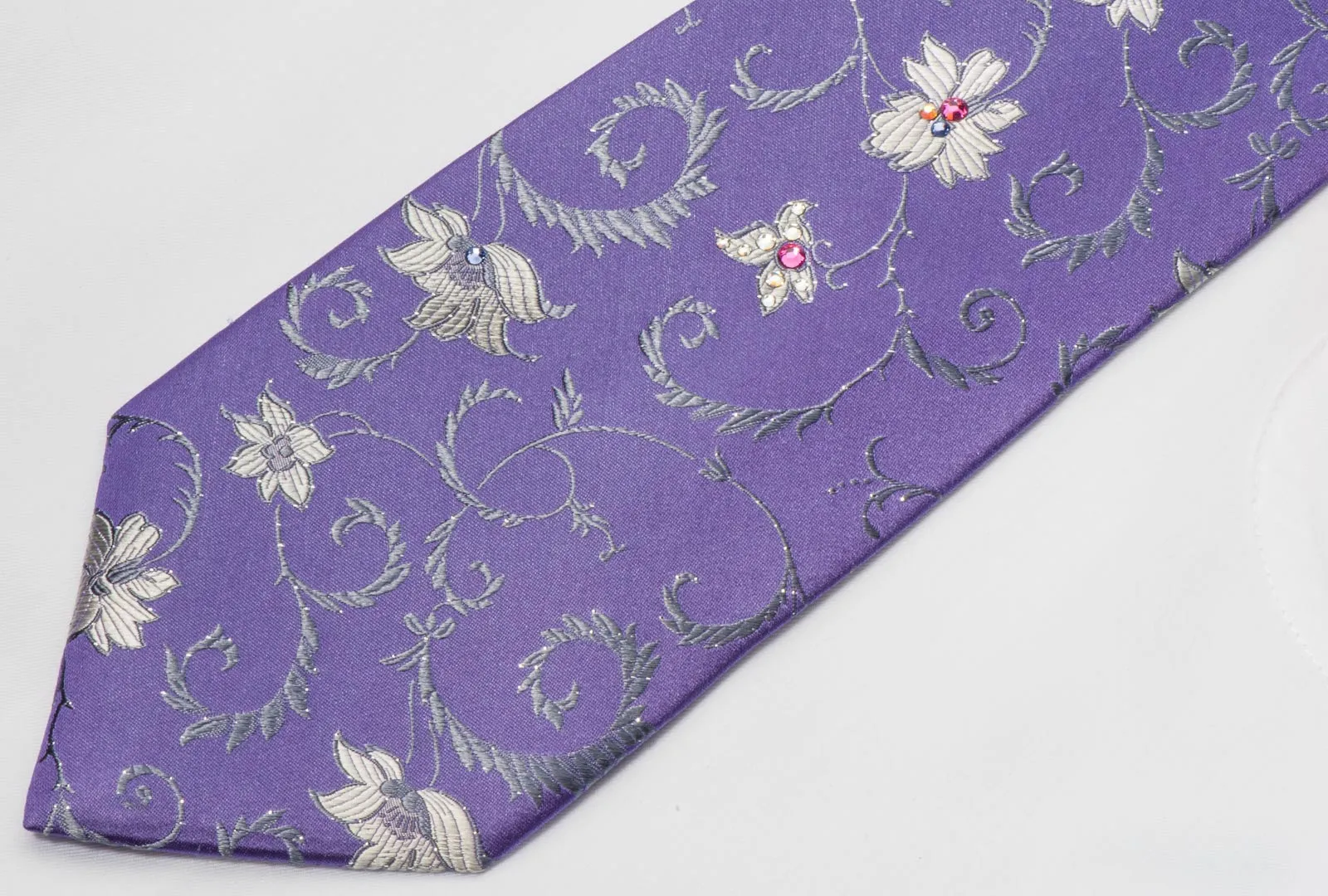 Pierre Cardin Rhinestone Necktie Silver Floral On Mauve With Silver Sparkles