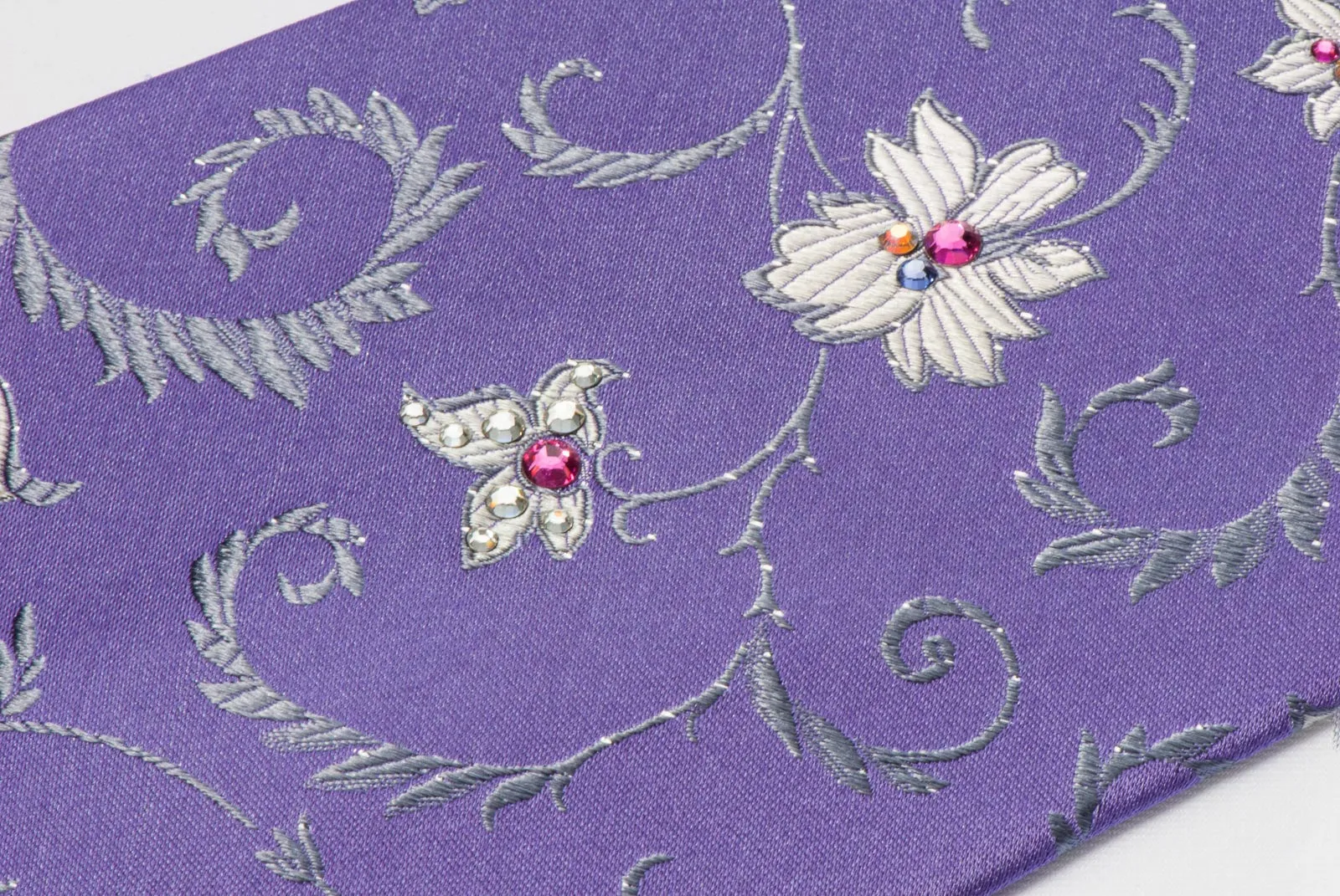 Pierre Cardin Rhinestone Necktie Silver Floral On Mauve With Silver Sparkles