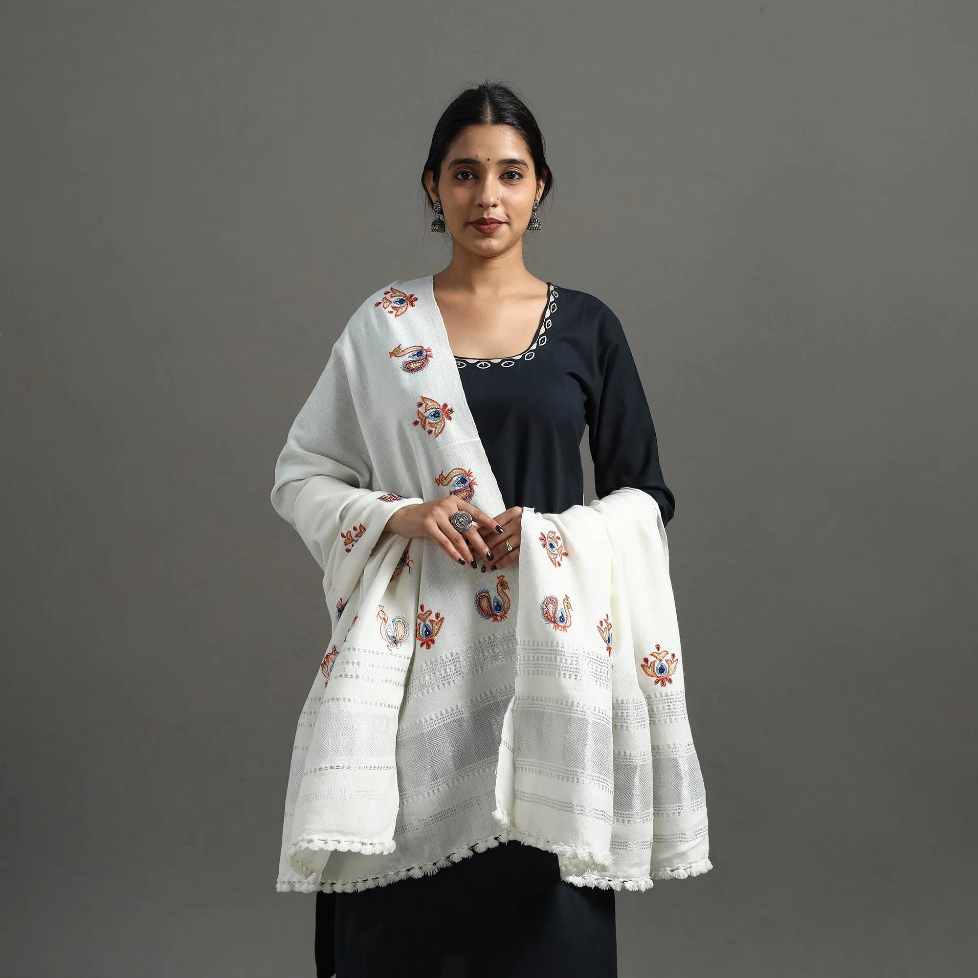 White - Kutch Ahir Hand Embroidery Woollen Shawl 39